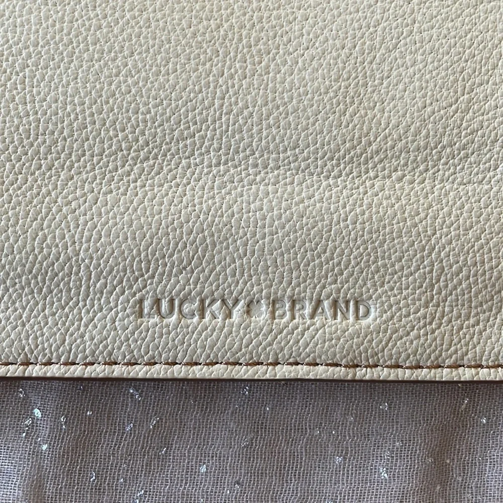 Brand New Lucky Brand Genuine Leather Pale Ecru Multi Yellow Zippered Wristlet